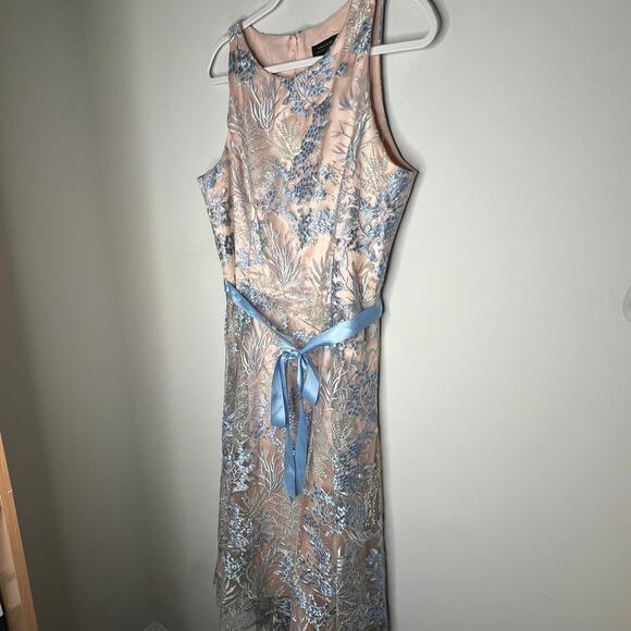 Tahari Blue Floral Embroidered High Low Gown Size 12 - Picture 3 of 9